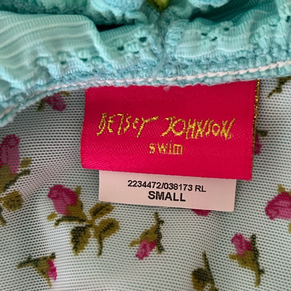 y2k Betsey Johnson Aqua and Lime Green Eyelet and Mesh Bikini 
Size: Small
EUC - Picture 16 of 16